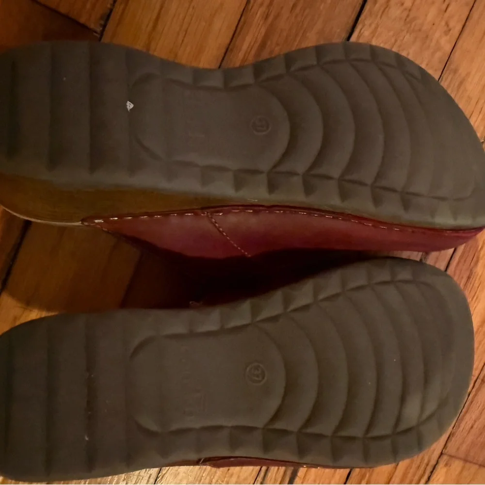 Dansko Burgundy Leather Mary Janes - Picture 5 of 7